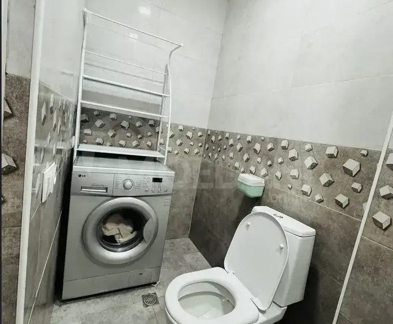 Продам 2-комн. квартиру 40м² 3/9 эт. Тбилиси - изображение 2