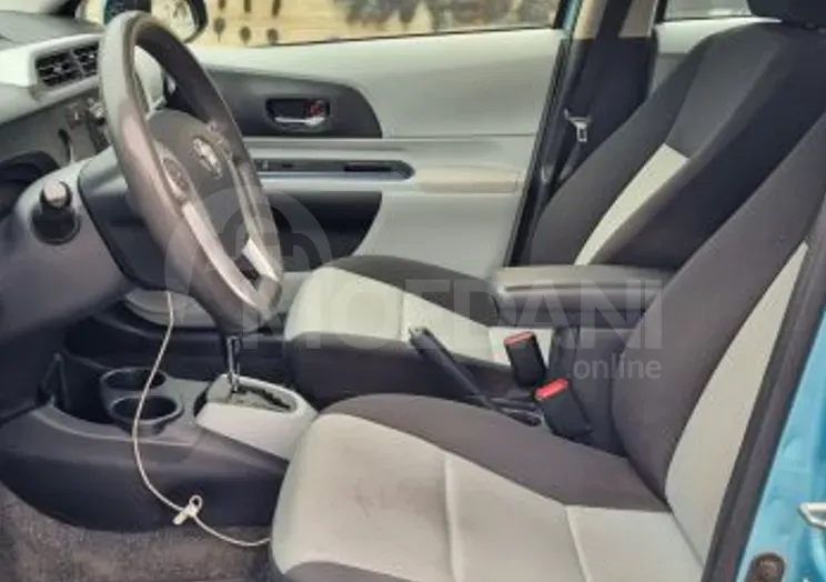 Toyota Prius C 1.5L 2012 Тбилиси - изображение 5