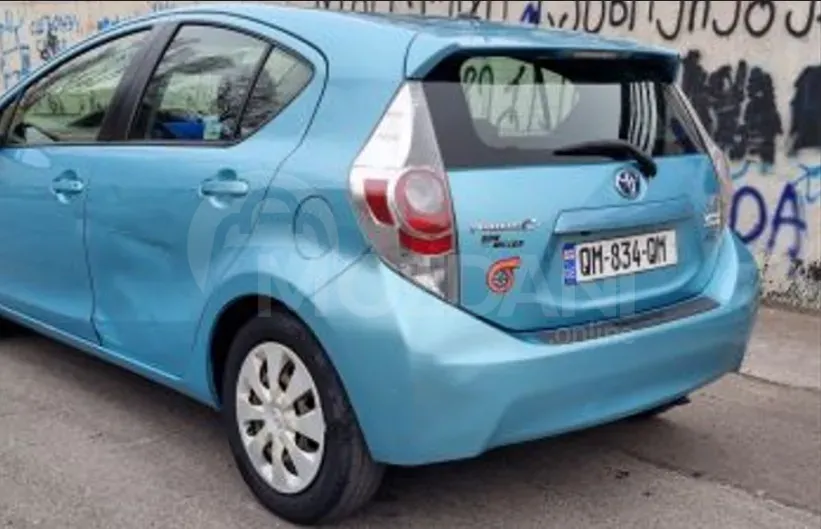 Toyota Prius C 1.5L 2012 Тбилиси - изображение 4