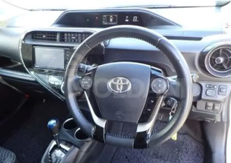 Toyota Aqua 1.5L 2017 Тбилиси - изображение 6