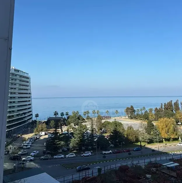 Продам 1-комн. квартиру 43м² 8/22 эт. Батуми - изображение 1