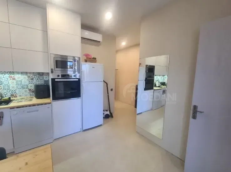 Продам 2-комн. квартиру 47м² 6/9 эт. Батуми - изображение 1