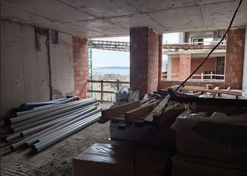 Продам 2-комн. квартиру 53м² 14/16 эт. Батуми - изображение 2