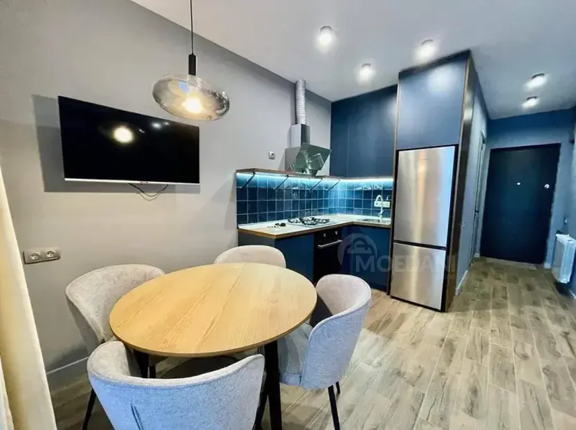 Продам 2-комн. квартиру 43м² 8/18 эт. Батуми - изображение 1