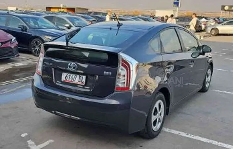 Toyota Prius 1.8L 2014 Тбилиси - изображение 4