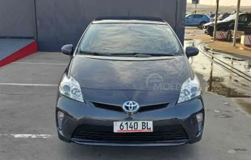 Toyota Prius 1.8L 2014 Тбилиси - изображение 1