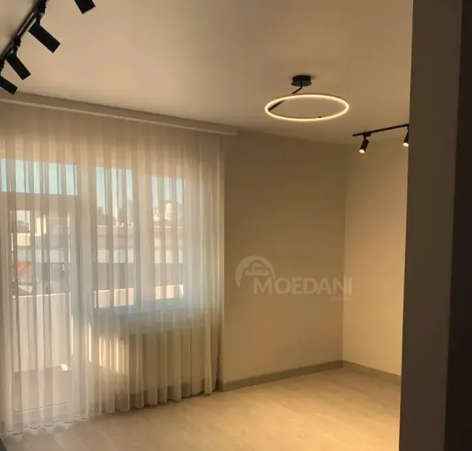 Продам 2-комн. квартиру 55м² 4/23 эт. Батуми - изображение 2