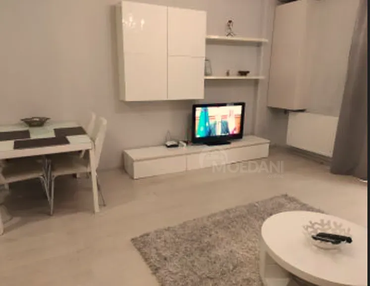 Сдам 3-комн. квартиру на сутки в Тбилиси  103м² 8/12 эт. Тбилиси - изображение 2