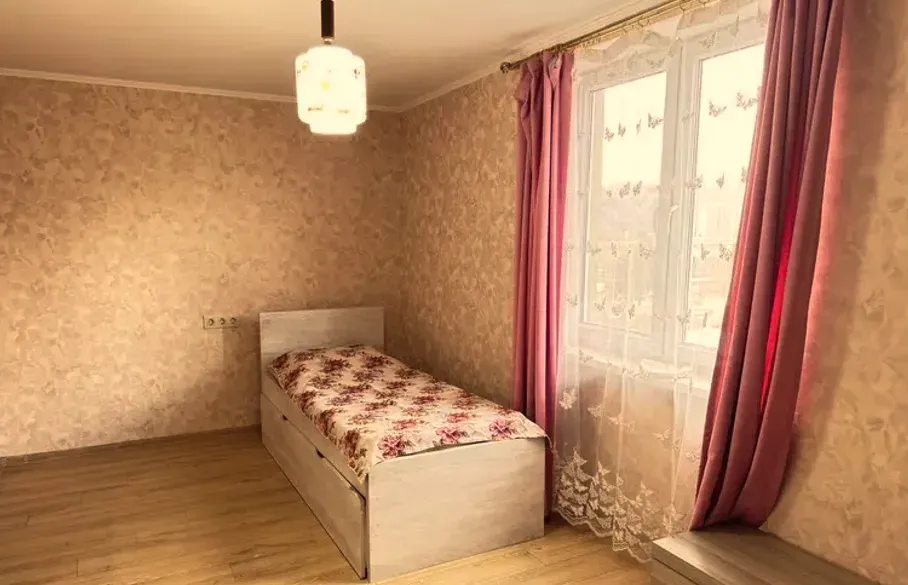 Apartments For Rent three-room 75м² 4/4 floor Tbilisi - photo 2