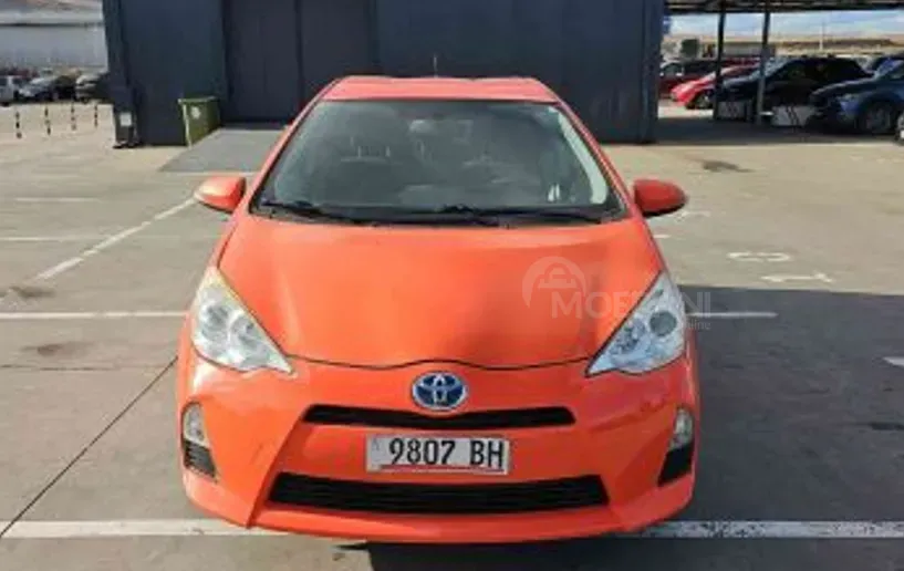 Toyota Prius 1.5L 2014 Тбилиси - изображение 1