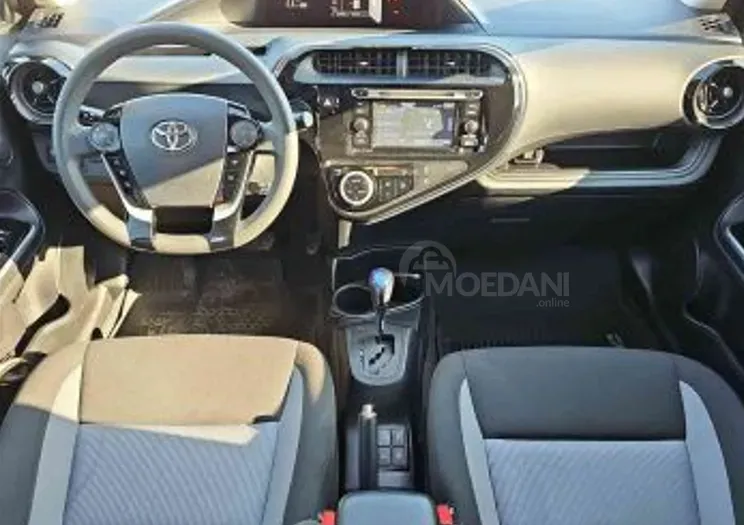 Toyota Prius C 1.5L 2018 Тбилиси - изображение 6