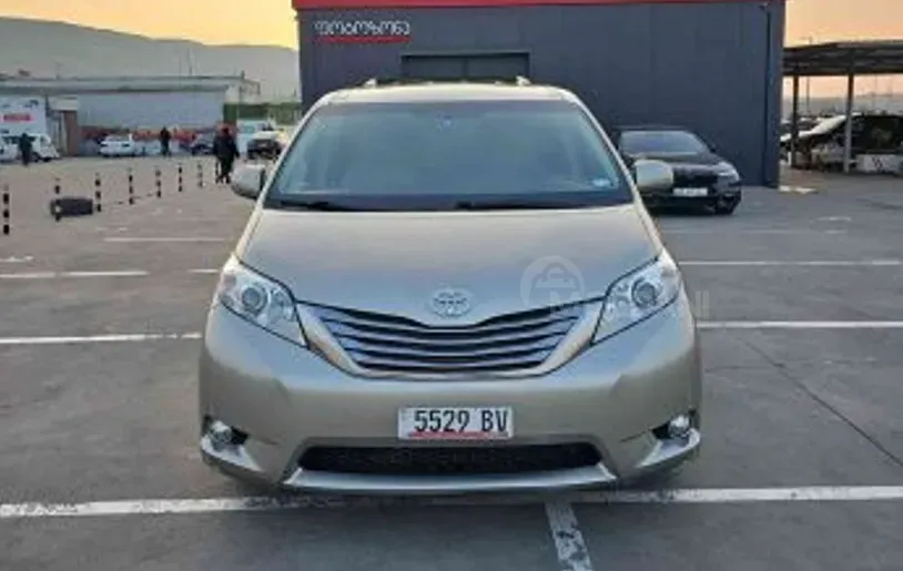 Toyota Sienna 3.5L 2015 თბილისი - photo 2