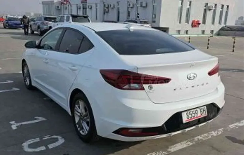 Hyundai Elantra 2019 Tbilisi - photo 5