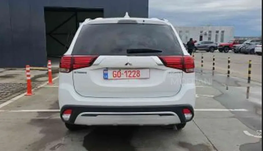 Mitsubishi Outlander 2019 Тбилиси - изображение 5