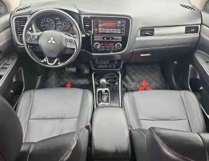 Mitsubishi Outlander 2019 Тбилиси - изображение 7