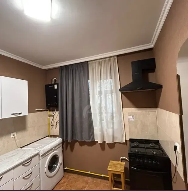 Apartments For Rent three-room 80м² 1/9 floor Tbilisi - photo 2