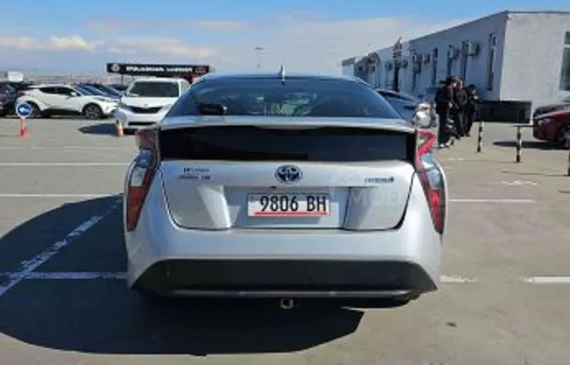 Toyota Prius 1.8L 2016 Тбилиси - изображение 5