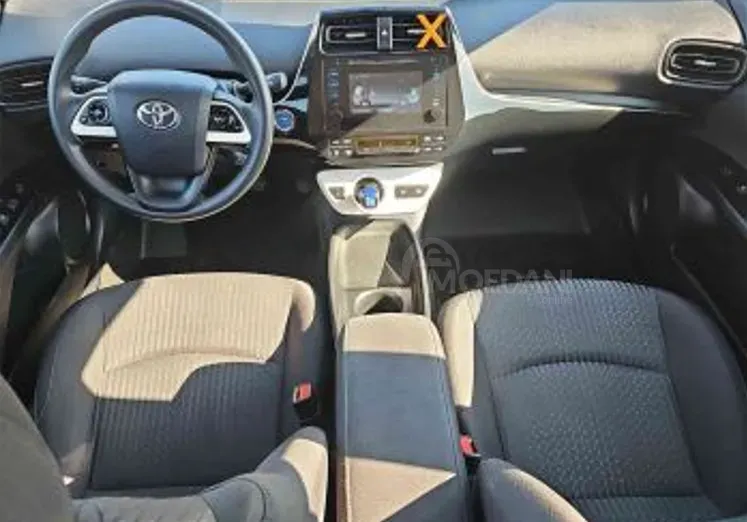 Toyota Prius 1.8L 2016 Тбилиси - изображение 7