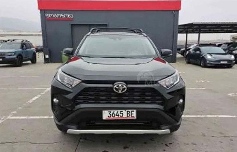 Toyota RAV4 2.5L 2021 Тбилиси - изображение 2