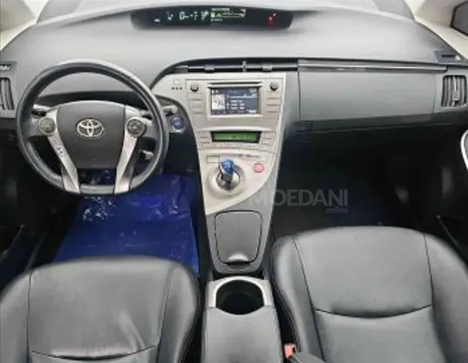 Toyota Prius 1.8L 2015 Тбилиси - изображение 7