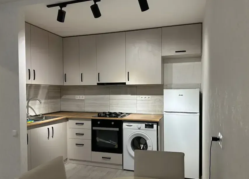 Apartments For Rent four-room 80м² 6/9 floor Tbilisi - photo 5