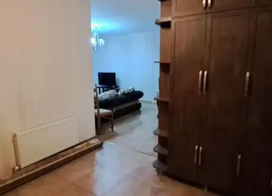 ქირავდება 2 ოთახიანი ბინა 85მ² 2/9 სართ თბილისი