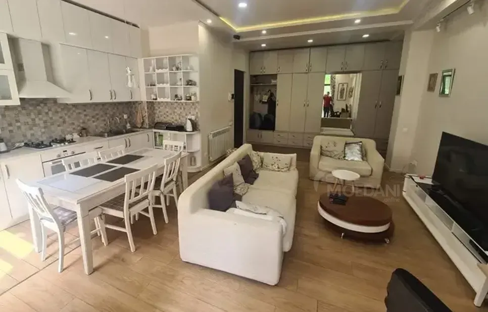 ქირავდება 2 ოთახიანი ბინა 70მ² 2/10 სართ თბილისი - photo 8