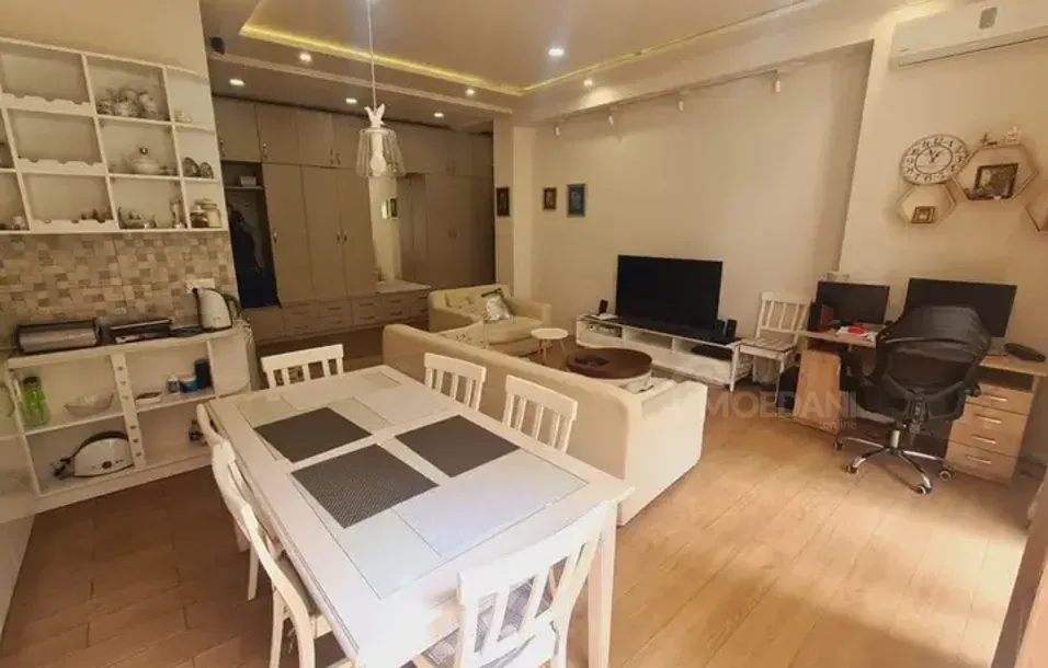 ქირავდება 2 ოთახიანი ბინა 70მ² 2/10 სართ თბილისი - photo 1