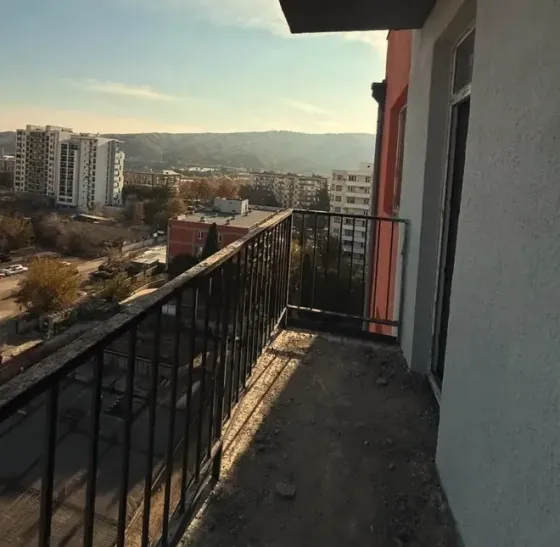 იყიდება 2 ოთახიანი ბინას 57მ² 10/10 სართ თბილისი