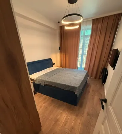 იყიდება 2 ოთახიანი ბინას 54მ² 16/17 სართ თბილისი