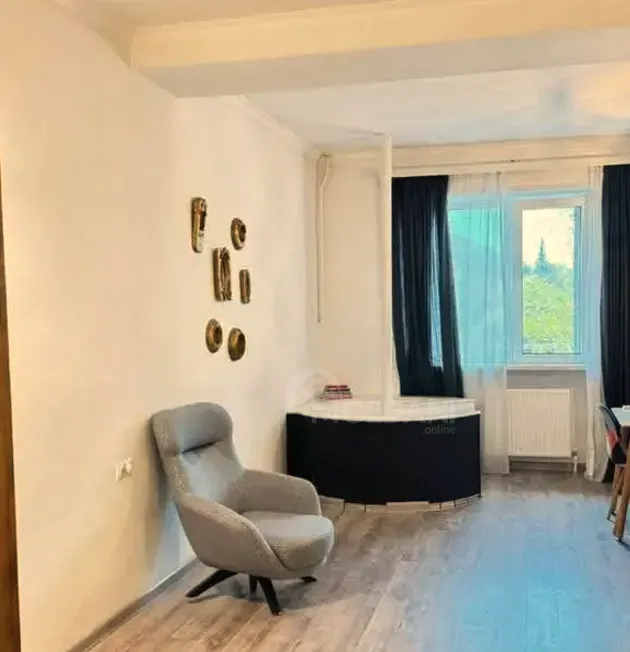 იყიდება 2 ოთახიანი ბინას 70მ² 3/5 სართ თბილისი - photo 1