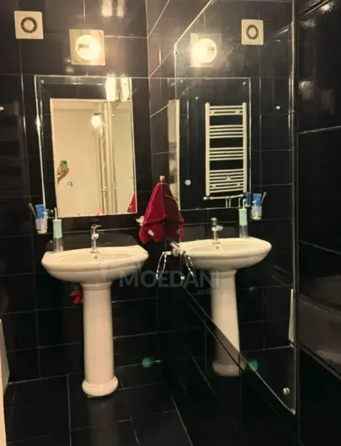 იყიდება 2 ოთახიანი ბინას 70მ² 3/5 სართ თბილისი - photo 9