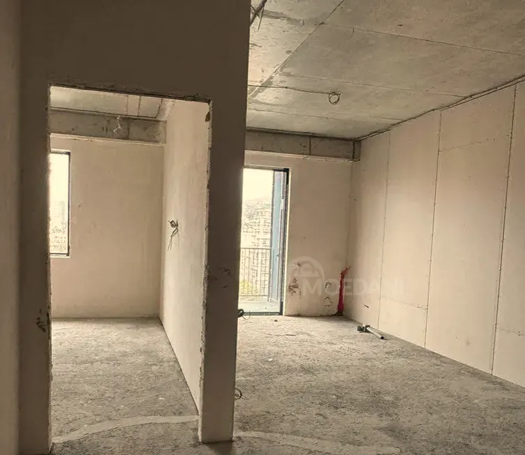 იყიდება 2 ოთახიანი ბინას 63მ² 5/37 სართ თბილისი - photo 2