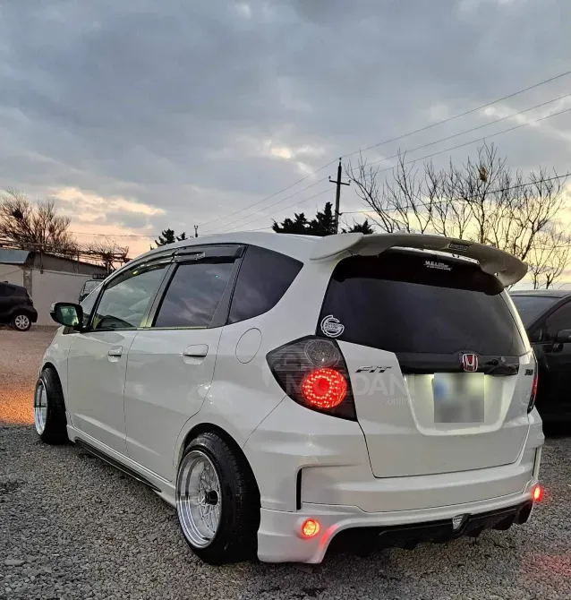 Honda Fit 2012 თბილისი - photo 6