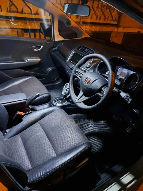 Honda Fit 2012 თბილისი - photo 9