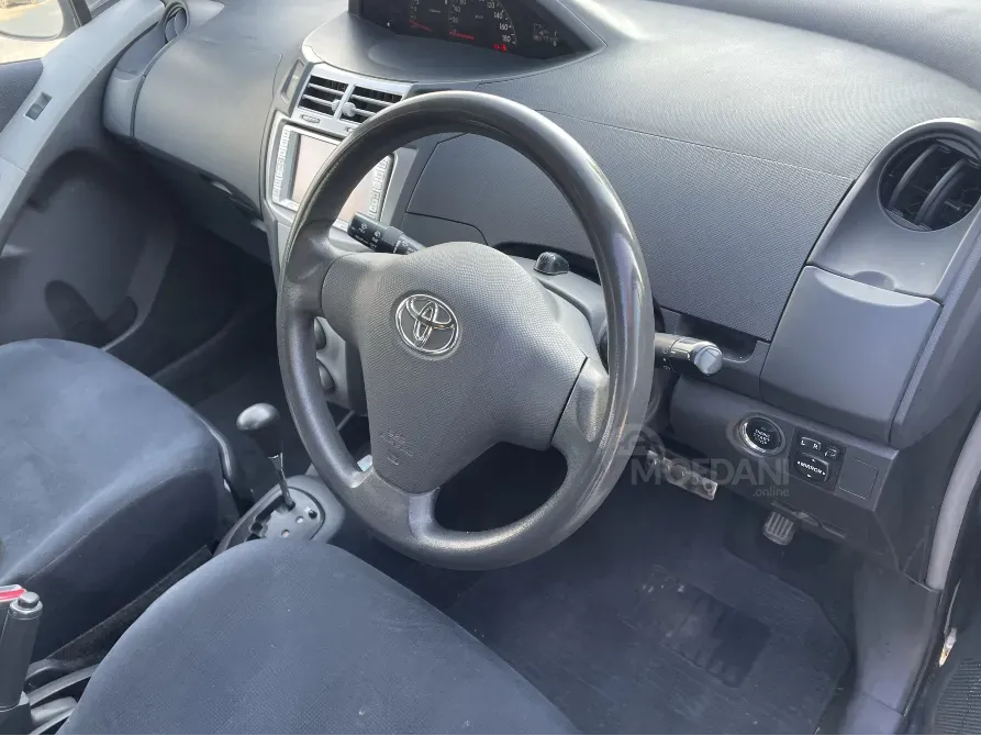 Toyota Vitz 1.3L 2005 Тбилиси - изображение 6