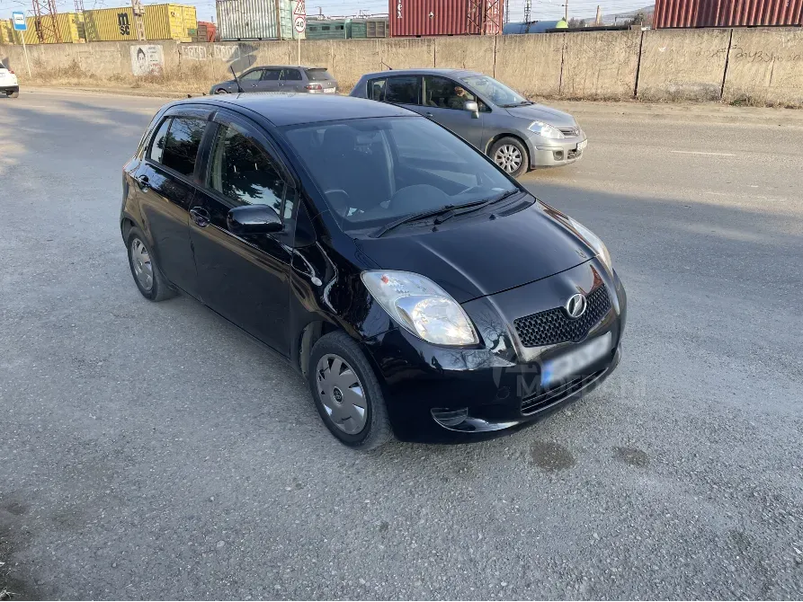 Toyota Vitz 1.3L 2005 Тбилиси - изображение 1