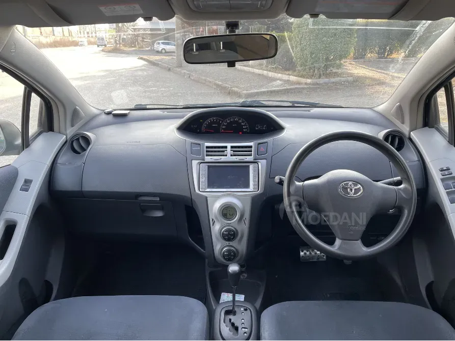 Toyota Vitz 1.3L 2005 Тбилиси - изображение 3
