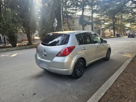 Nissan Tiida 2005 Tbilisi