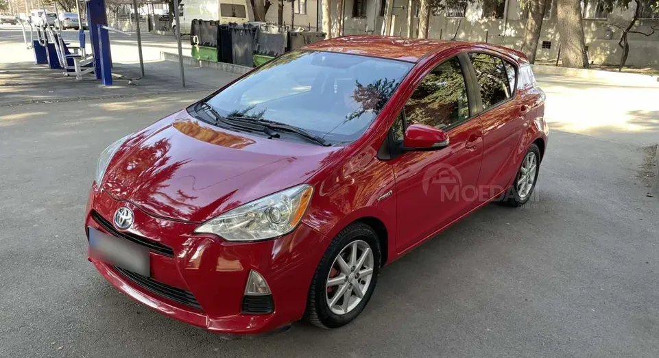 Toyota Prius C 1.5L 2012 Тбилиси - изображение 2
