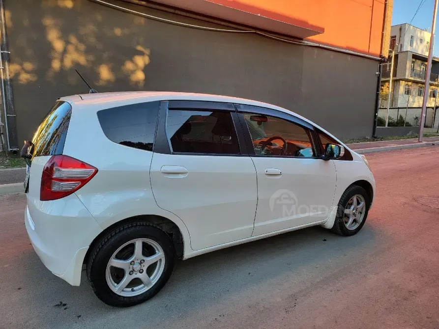 Honda Fit 2010 თბილისი - photo 4