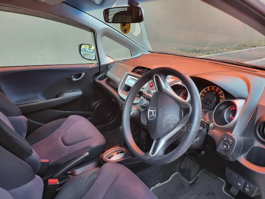 Honda Fit 2010 თბილისი - photo 3