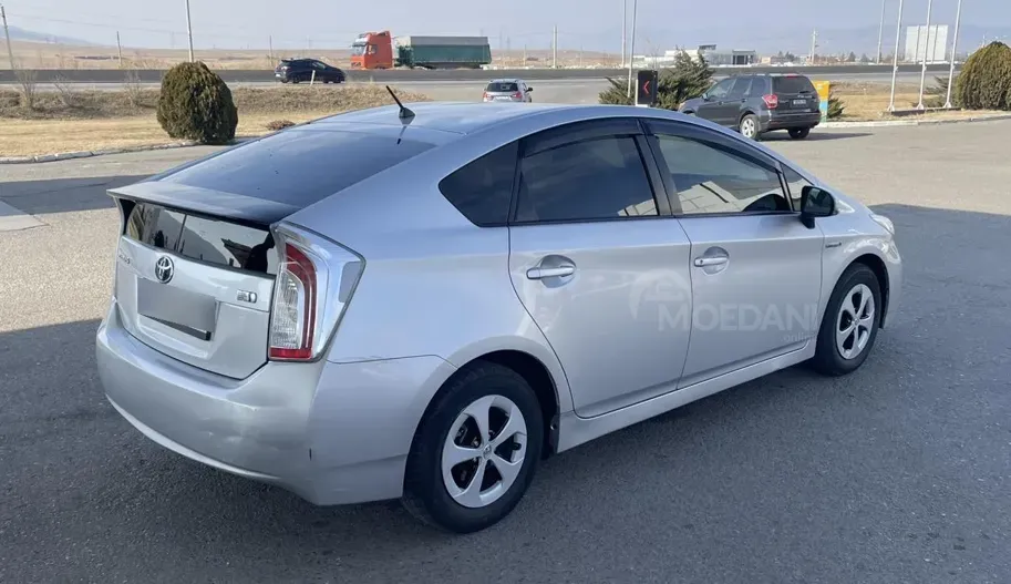 Toyota Prius 1.8L 2012 Тбилиси - изображение 4