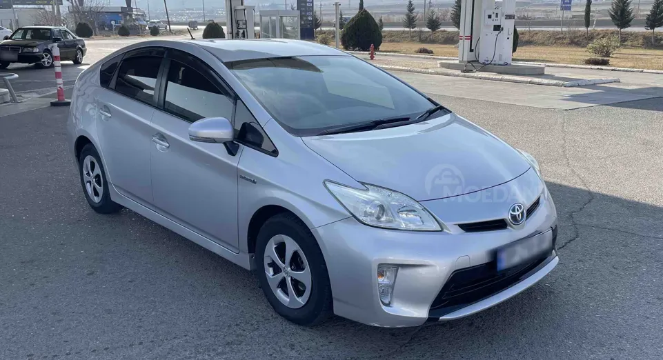 Toyota Prius 1.8L 2012 Тбилиси - изображение 6