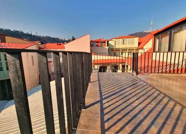 ქირავდება 6 ოთახიანი ბინა 2000მ² 2/3 სართ თბილისი - photo 9