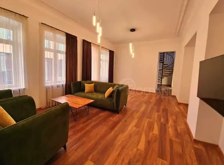 ქირავდება 6 ოთახიანი ბინა 2000მ² 2/3 სართ თბილისი - photo 8