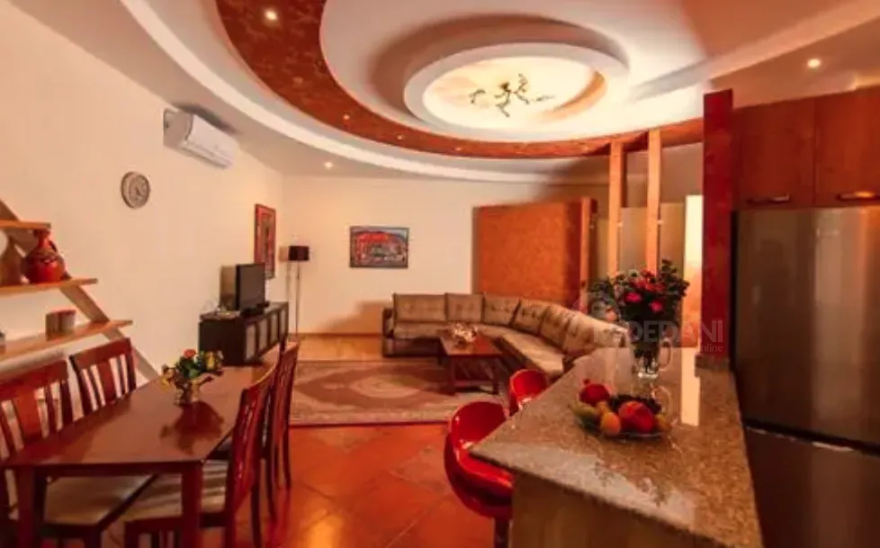 Сдам 4-комн. квартиру 123м² 3/3 эт. Тбилиси - изображение 1