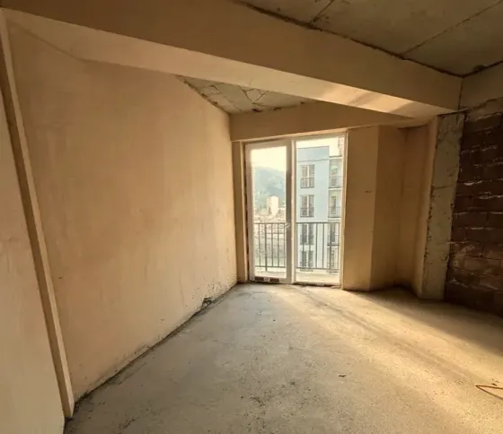 იყიდება 4 ოთახიანი ბინას 142მ² 8/9 სართ თბილისი