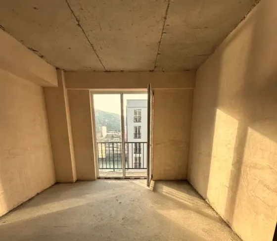 იყიდება 4 ოთახიანი ბინას 142მ² 8/9 სართ თბილისი