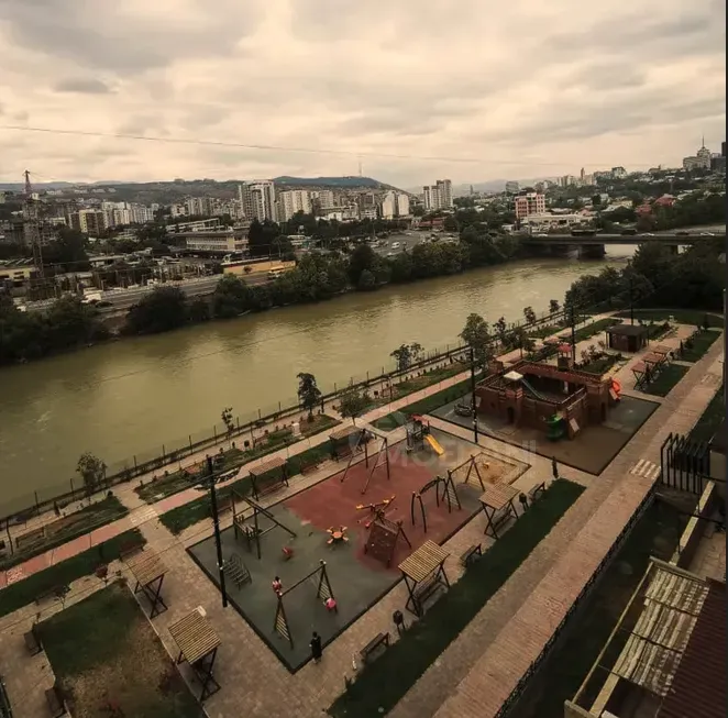 იყიდება 4 ოთახიანი ბინას $185 000  თბილისში  142მ² 8/9 სართ თბილისი - photo 7